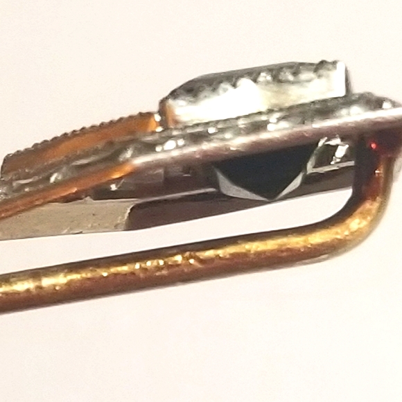 1920s SOLID 14KT & PLATINUM Diamond and Peridot Stick Pin - Picture 3 of 8